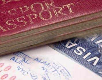 邀请父母来美国探亲，签证需要什么材料？